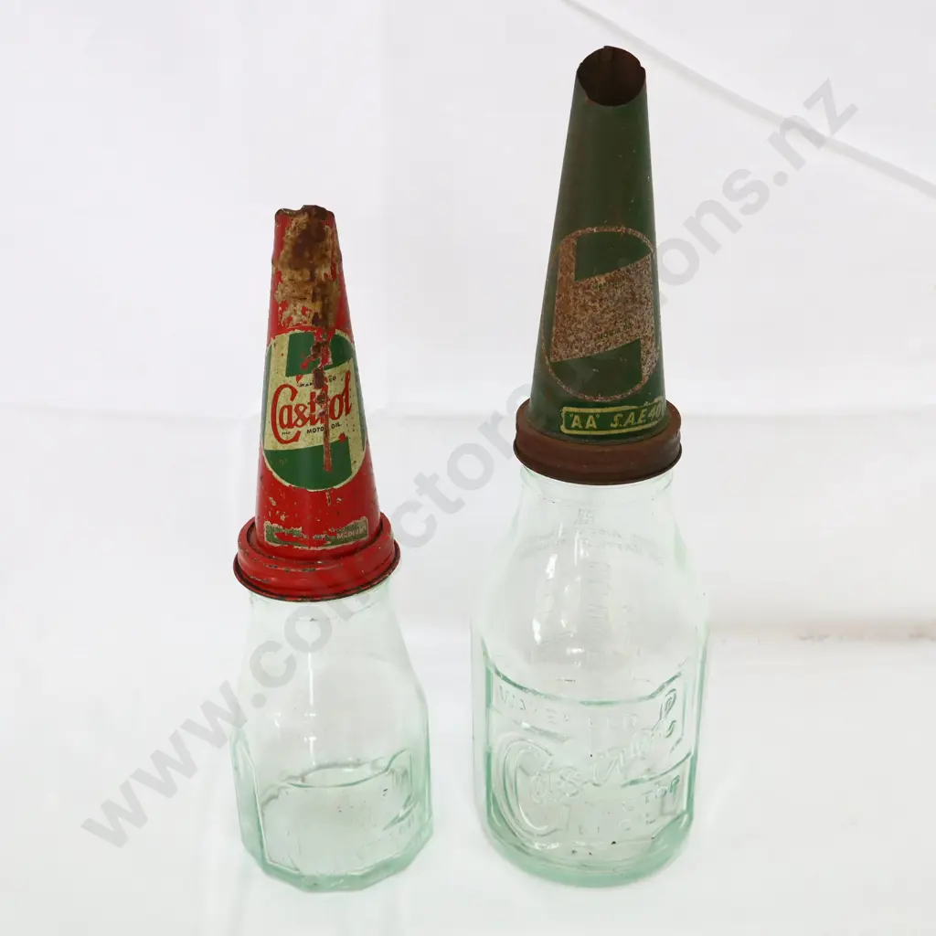 2 x Castrol Oil Bottes Pint and Quart With Tin Tops Image 1++