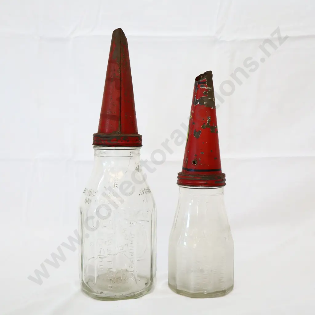 2 x Castrol Oil Bottes Pint and Quart With Tin Tops Image 1++