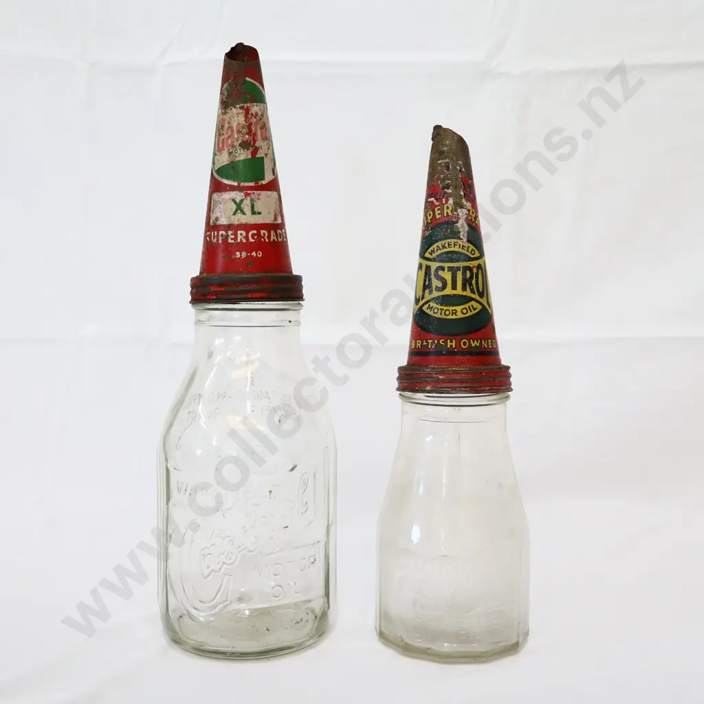 2 x Castrol Oil Bottes Pint and Quart With Tin Tops Image 1++