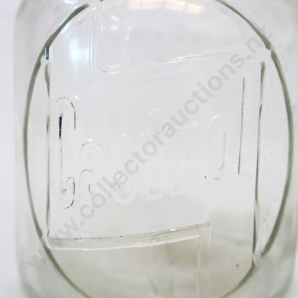 2 x Castrol Z Oil Bottles pints Image 1++