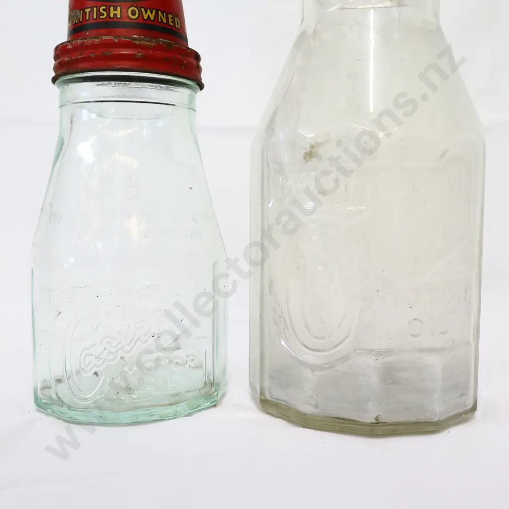 2 x Castrol Oil Bottes Pint and Quart With Tin Tops Image 1++