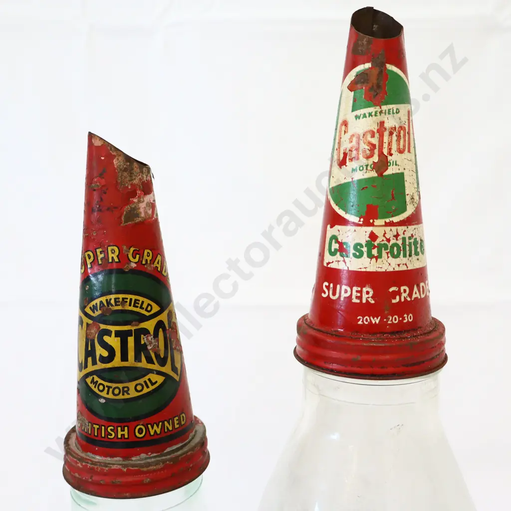 2 x Castrol Oil Bottes Pint and Quart With Tin Tops Image 1++