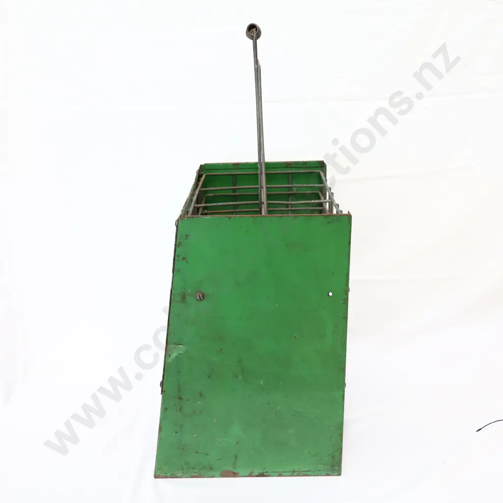 Castrol Bottle Rack with 6 Bottle Basket Image 1++