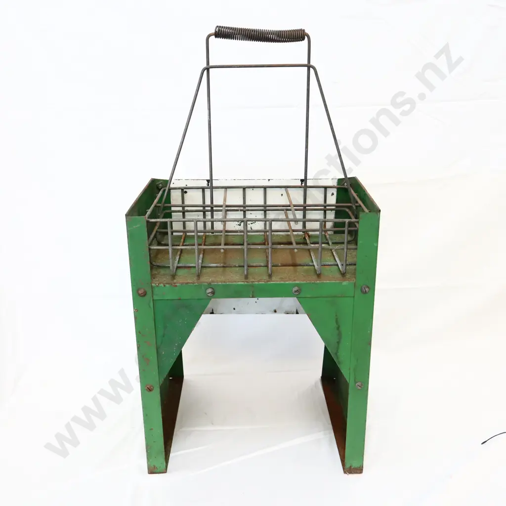 Castrol Bottle Rack with 6 Bottle Basket Image 1++