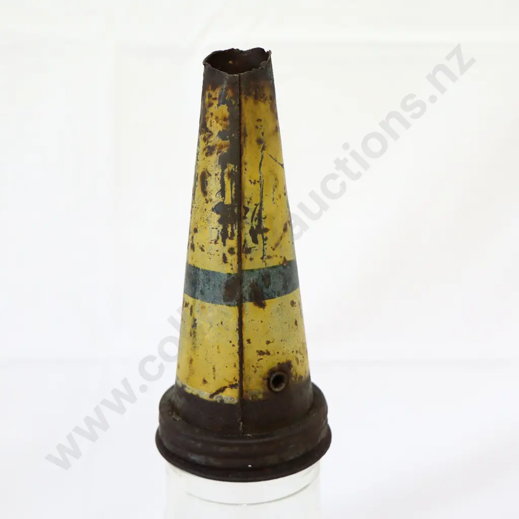 RARE Early British Snowdens Oil Bottle Top On Quart Bottle  Image 1++