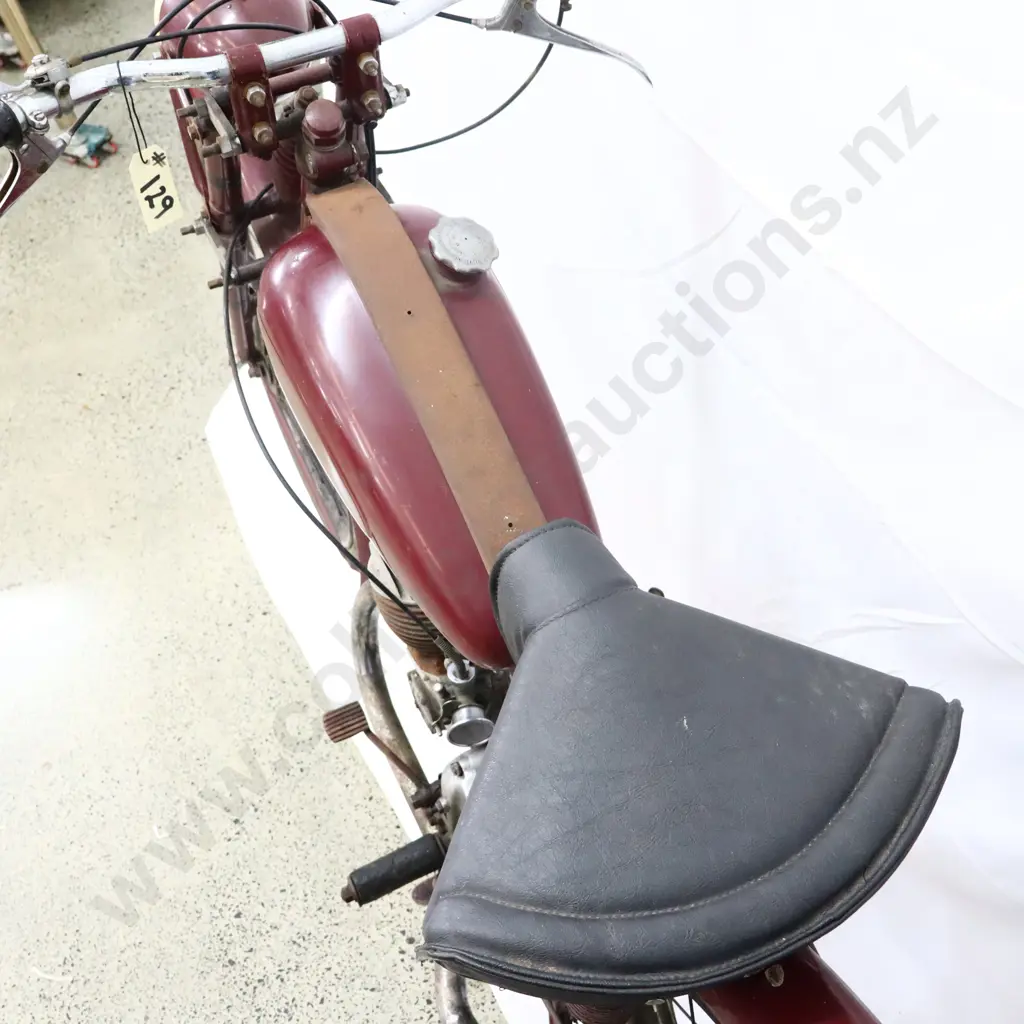 RUNNING - James Motorcycle 1950s Image 1++