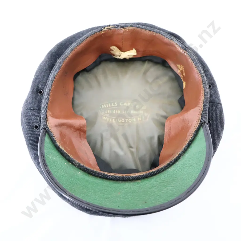 Shell Service Sation Hat and Badge Image 1++