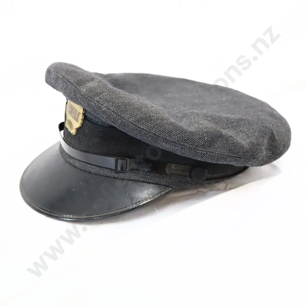 Shell Service Sation Hat and Badge Image 1++