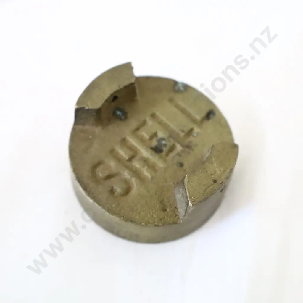 Shell Brass Runnerboard Oil Can Top Image 1++