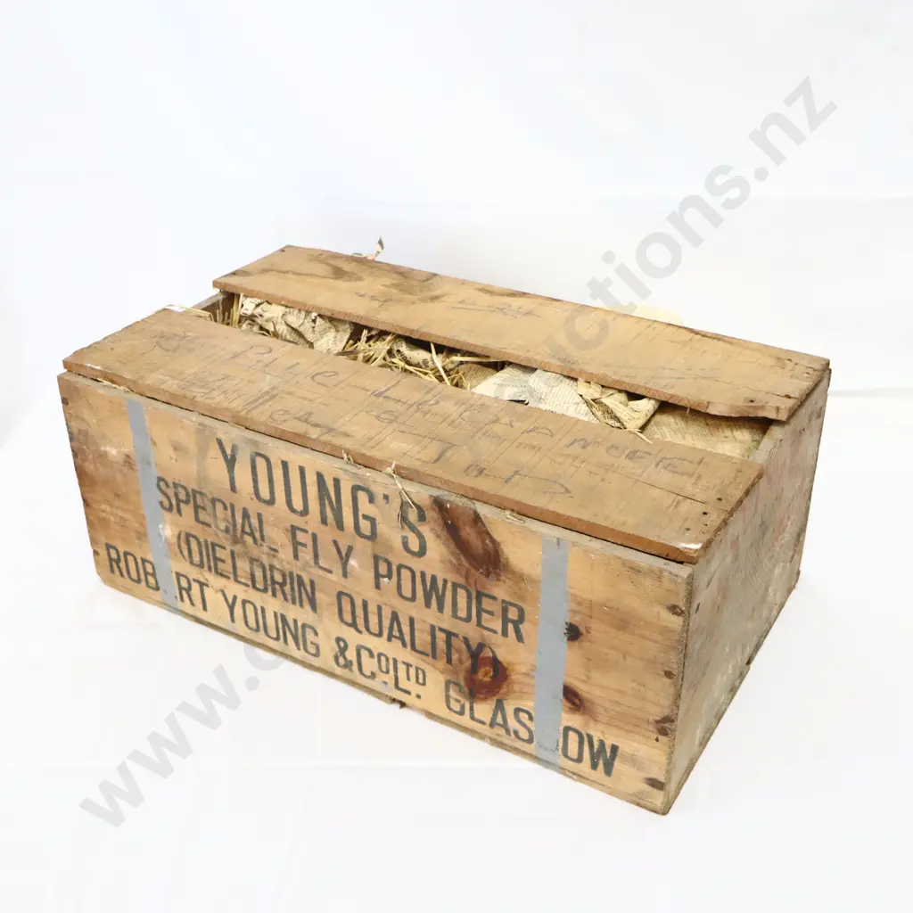 Youngs Sheep Dip Box With Battery Jars Image 1++