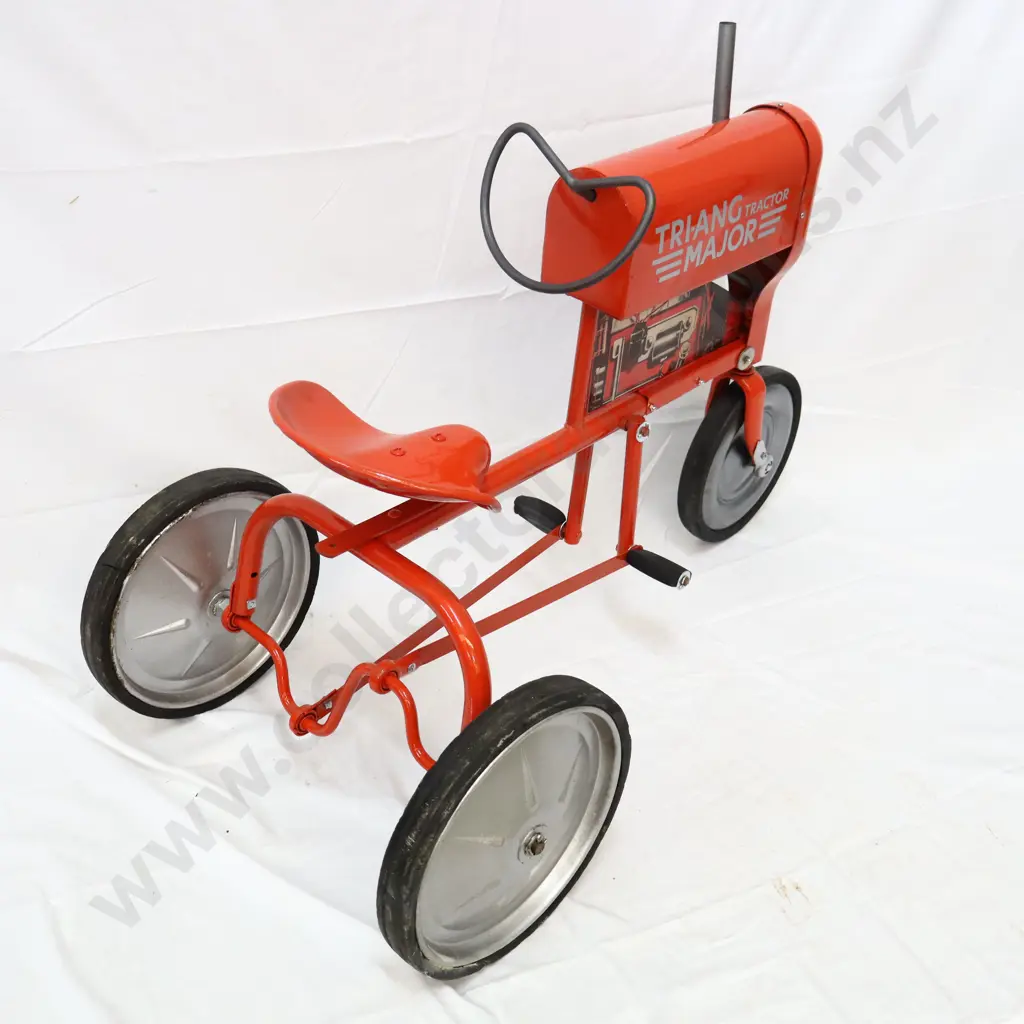 Triang Major Pedal Tractor  Image 1++