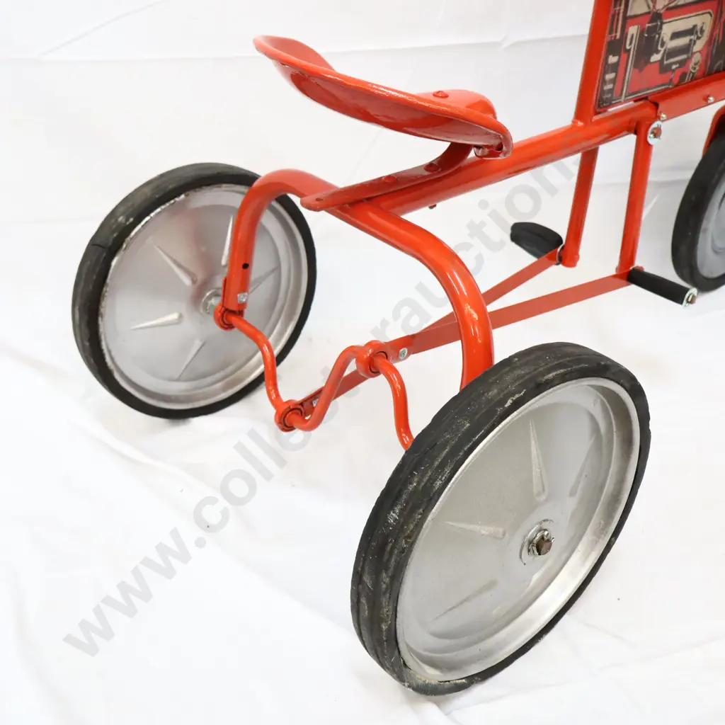 Triang Major Pedal Tractor  Image 1++