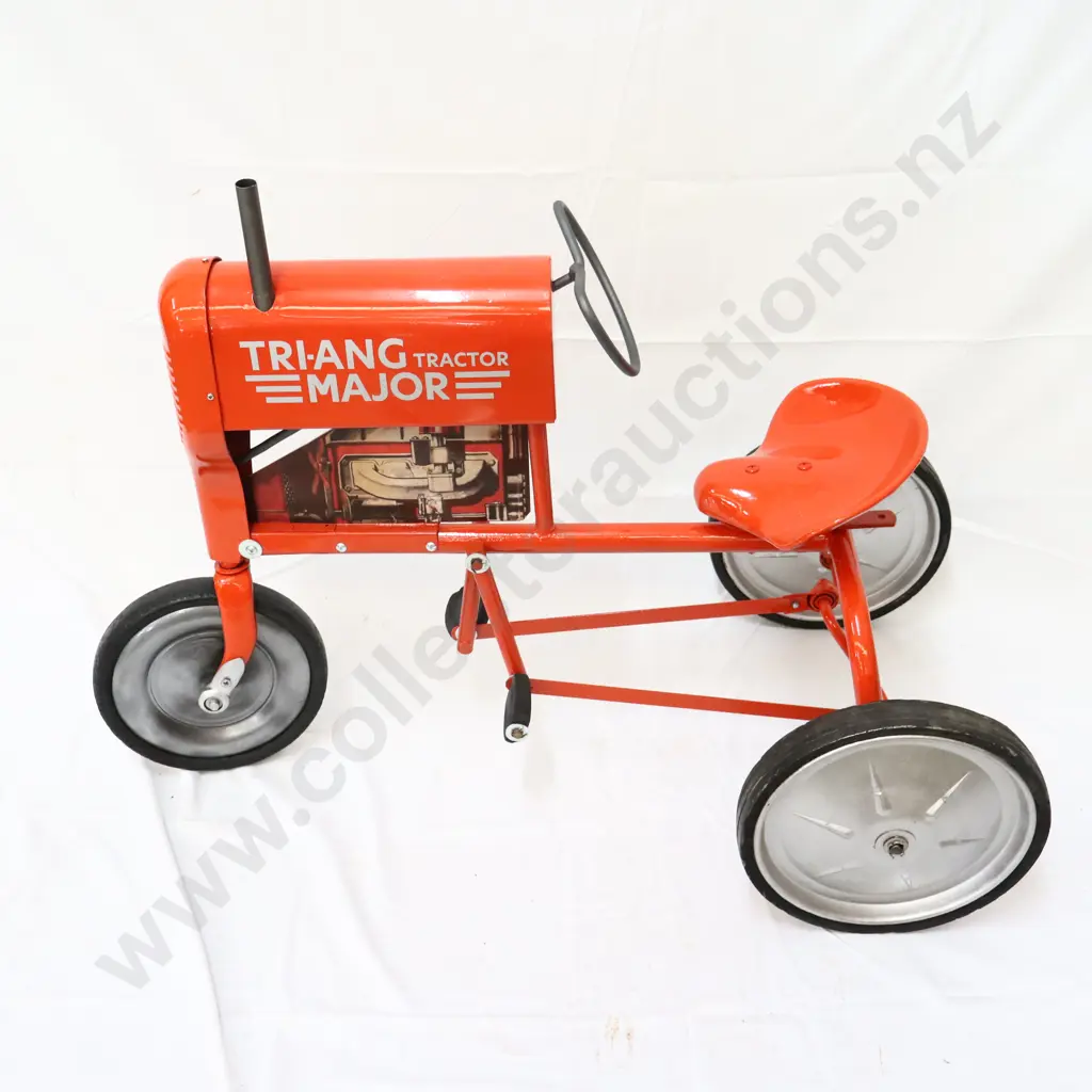 Triang Major Pedal Tractor  Image 1++