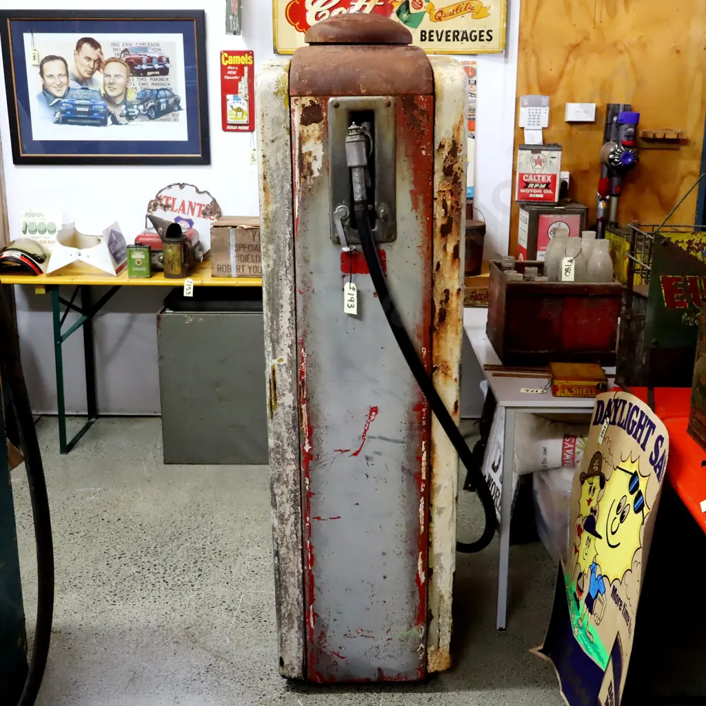 Beckmeter Petrol Bowser - VERY STRAIGHT Image 1++