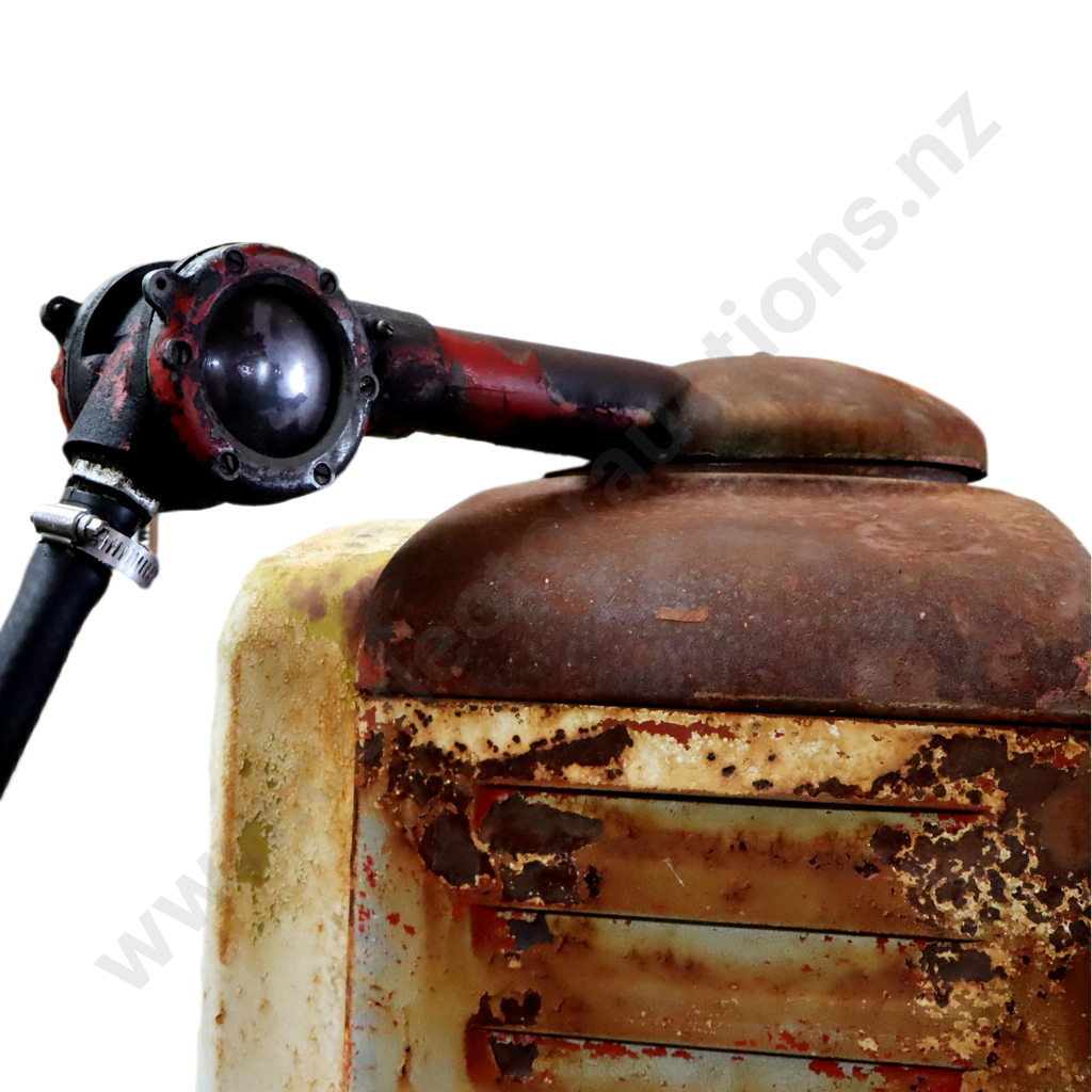 Beckmeter Petrol Bowser - VERY STRAIGHT Image 1++