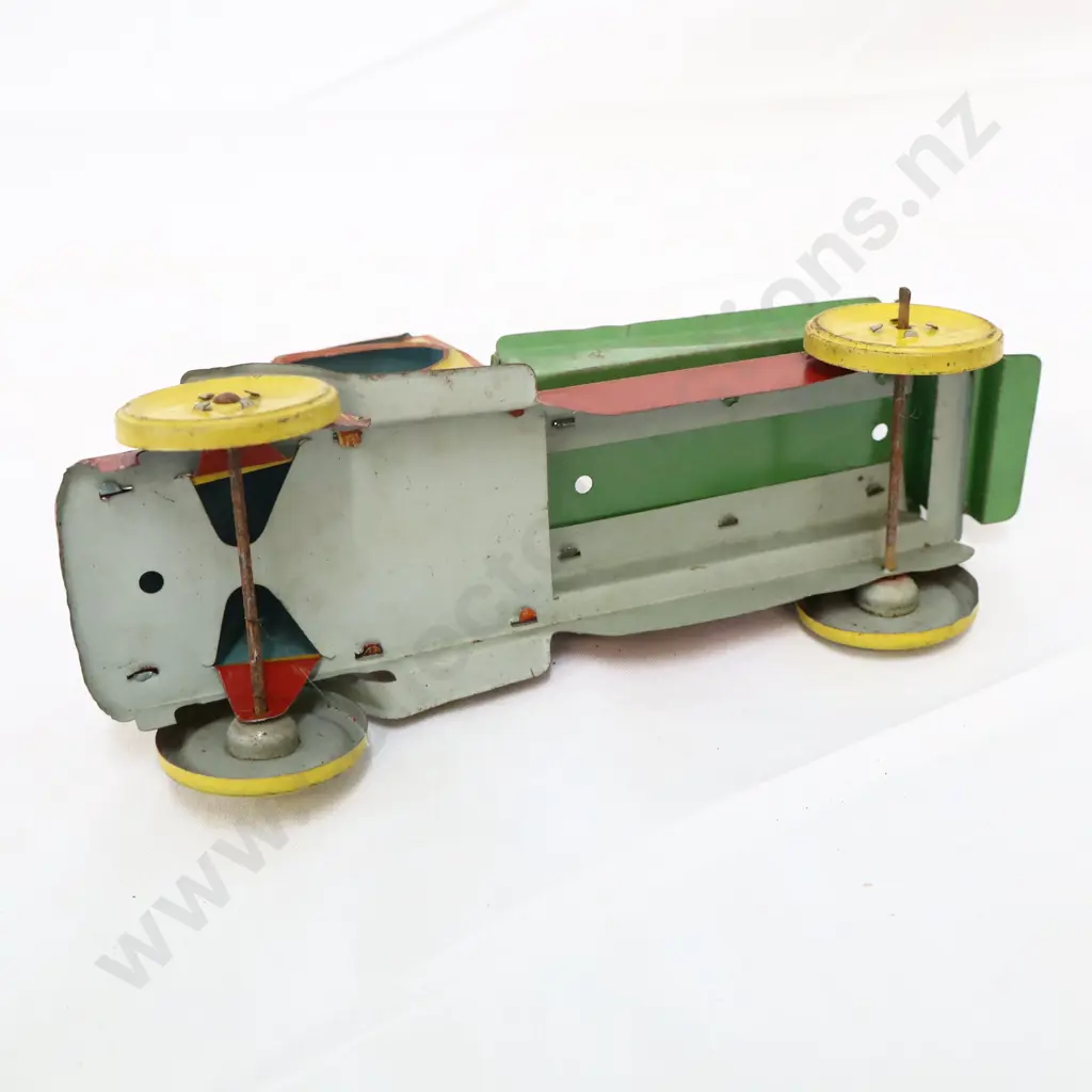 J Chein And Co Tinplate Toy Tow Truck 1930s. Image 1++