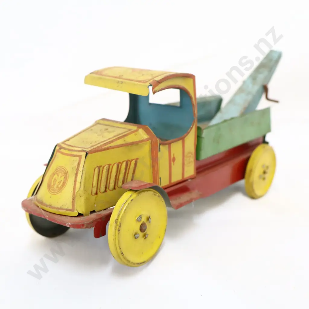 J Chein And Co Tinplate Toy Tow Truck 1930s. Image 1++