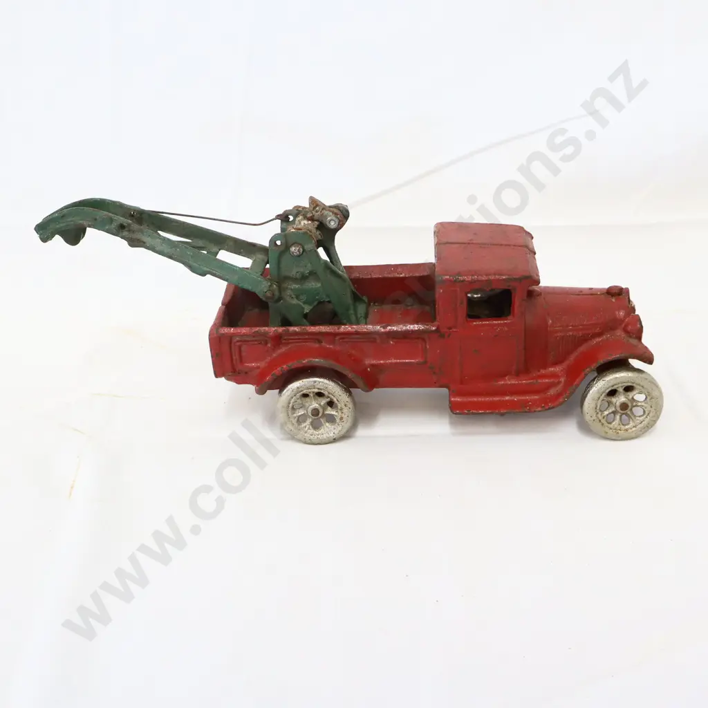 REPRODUCTION Cast Iron Hubley Tow Truck Image 1++