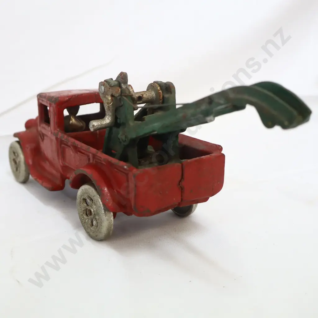 REPRODUCTION Cast Iron Hubley Tow Truck Image 1++