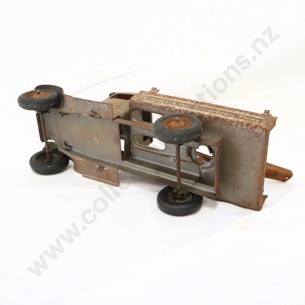 Goodrich Silvertowns Tires Tow Truck Toy Image 1++