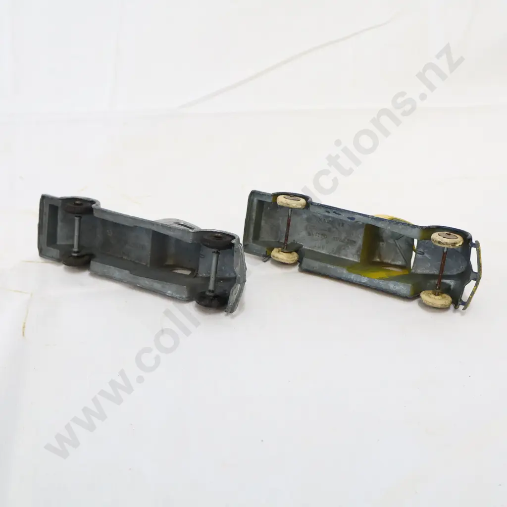 2 x Tootsie Toy Tow Trucks Image 1++