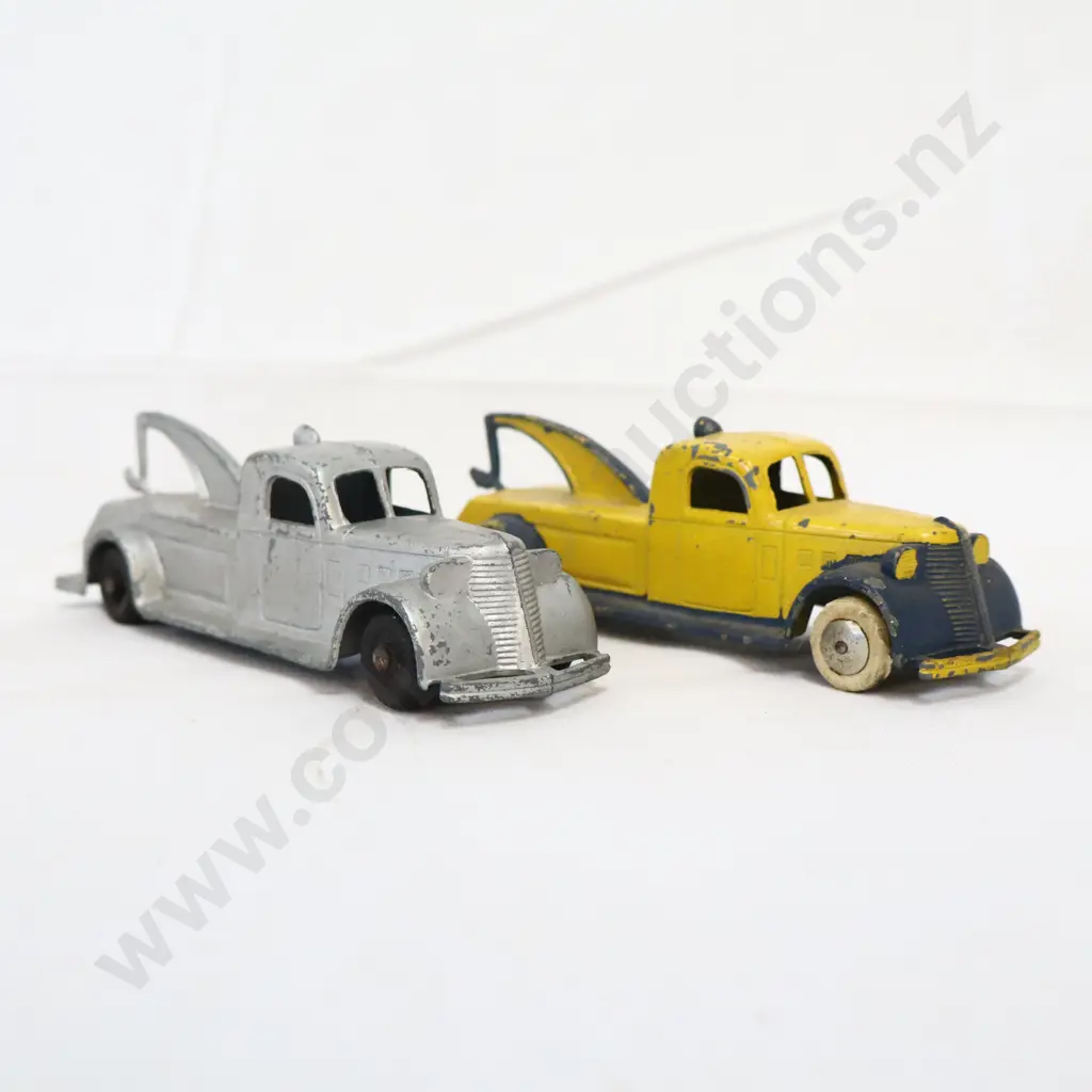 2 x Tootsie Toy Tow Trucks Image 1++