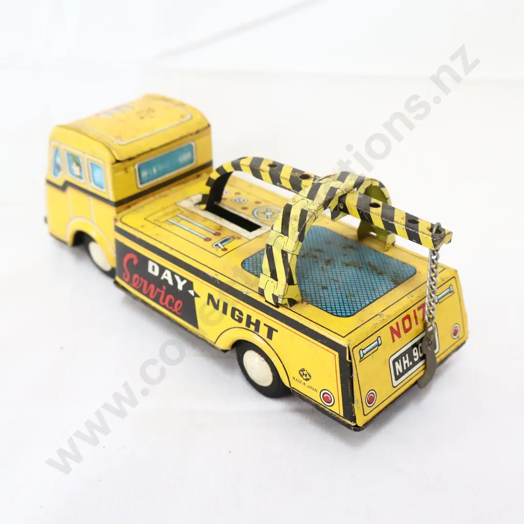 Japanese Yellow Tow Truck Image 1++