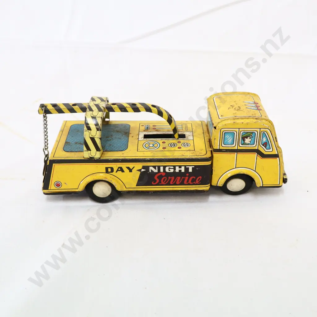 Japanese Yellow Tow Truck Image 1++