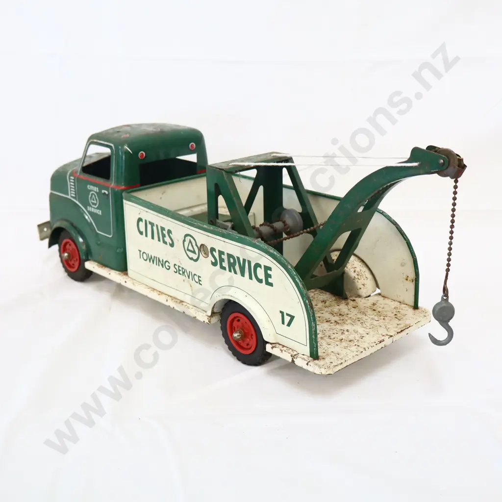 LARGE Cities Service Tin Plate Tow Truck Image 1++