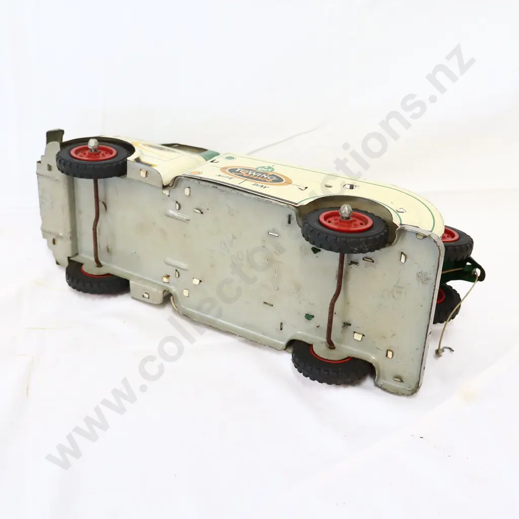 Wyandotte Dot Towing Service Tinplate Tow Truck Image 1++