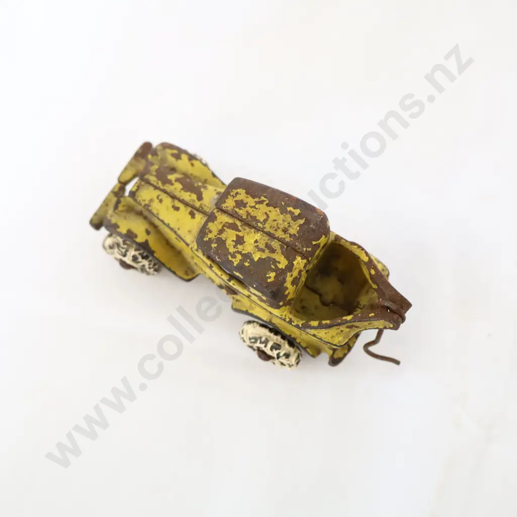 Orange Cast Iron Tow Truck Image 1++