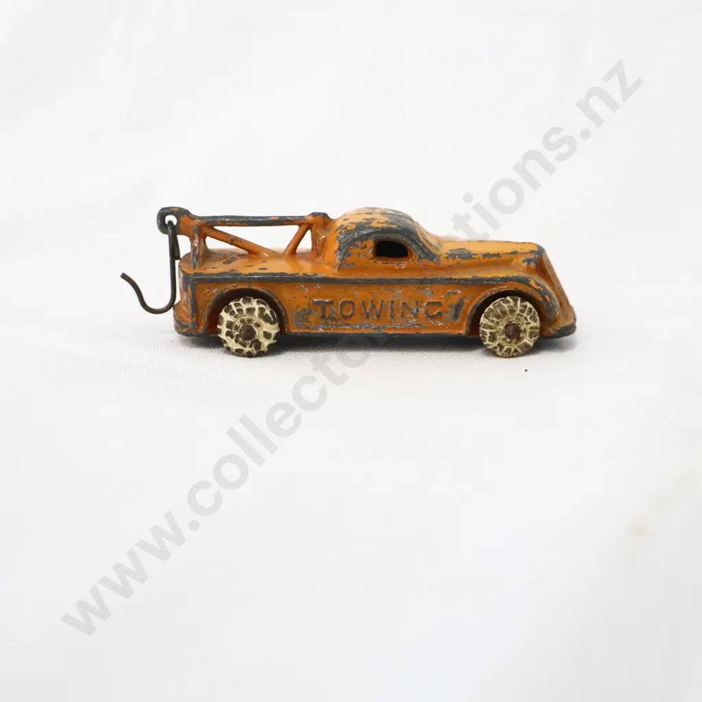 Orange Cast Iron Tow Truck Image 1++