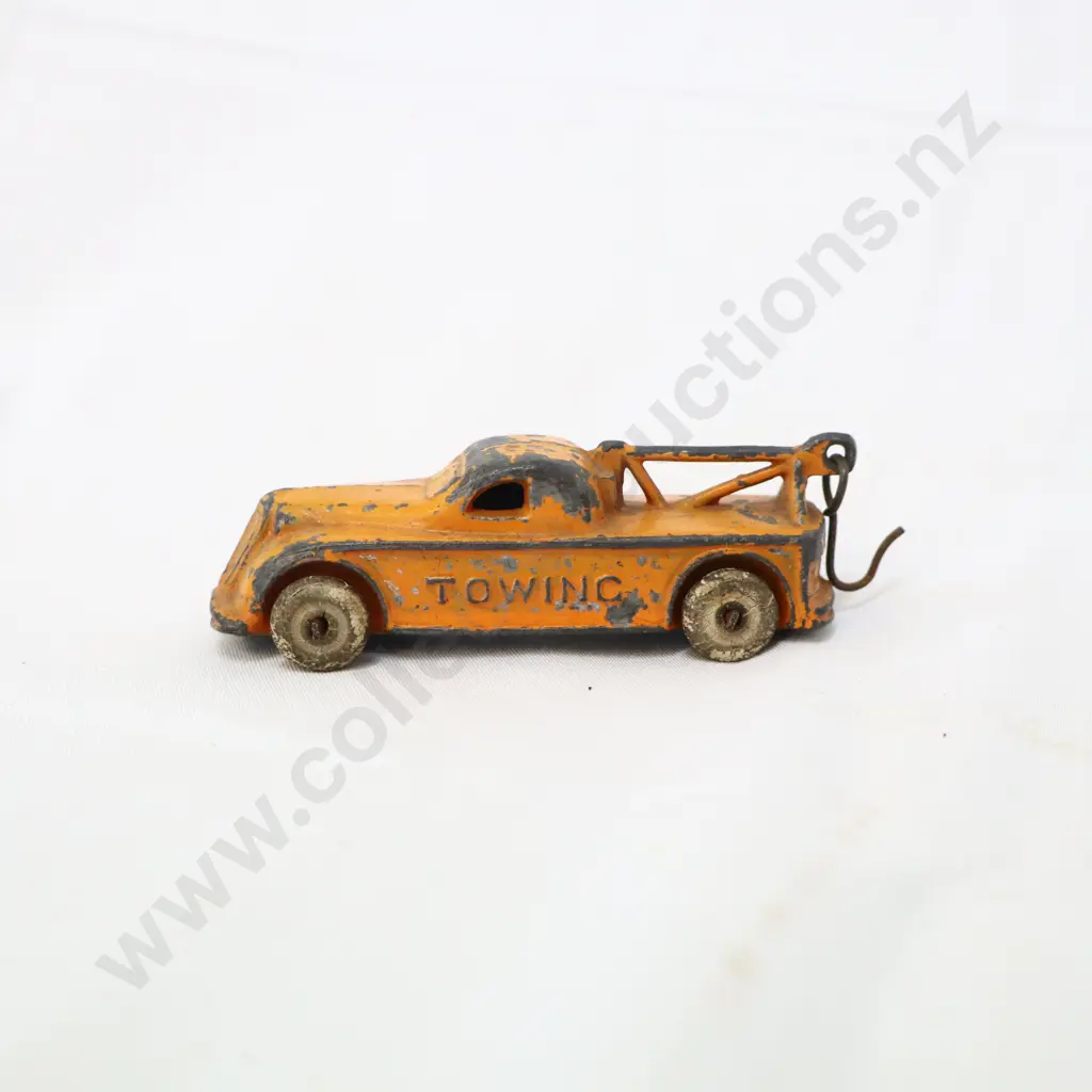 Orange Cast Iron Tow Truck Image 1++