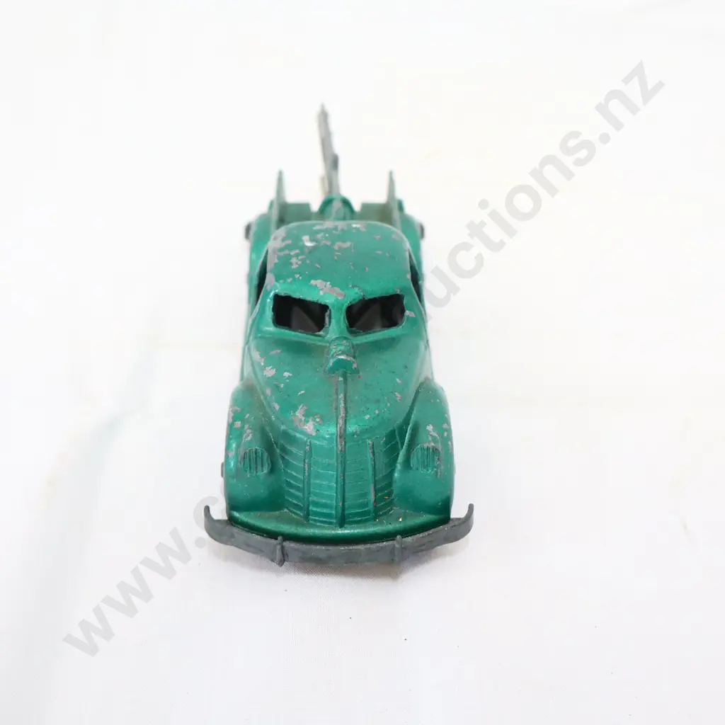 Green Cast Aluminium Tow Truck Image 1++