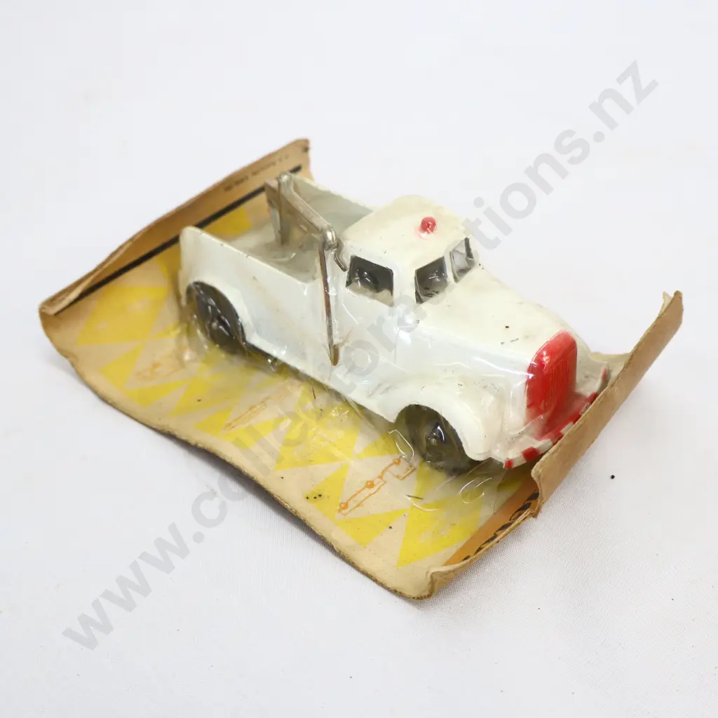 Tootsie Toys Tow Truck In Orignal Packet Image 1++
