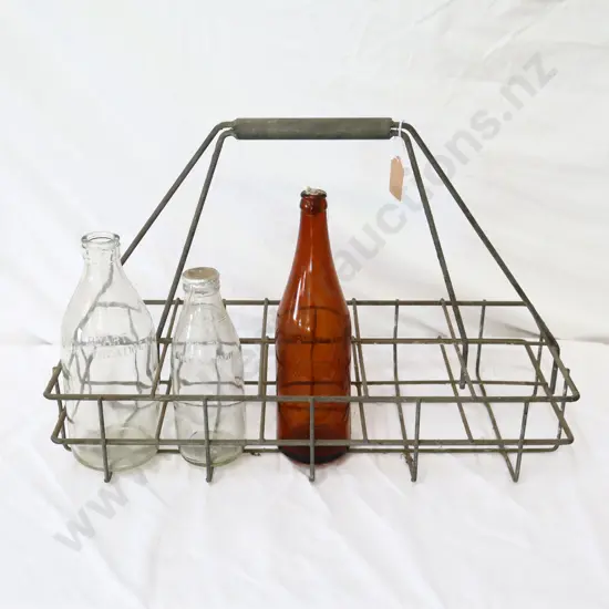 10 Bottle Oil Basket With 2 x Milk Bottles