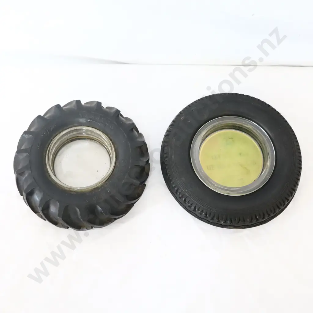 Firestone Tractor and Lee Conshohocken Tyre Ashtrays Image 1++