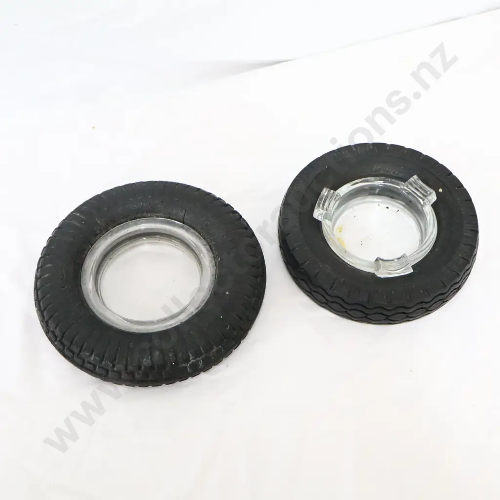 Dunlop And Unbranded Ashtrays Image 1++