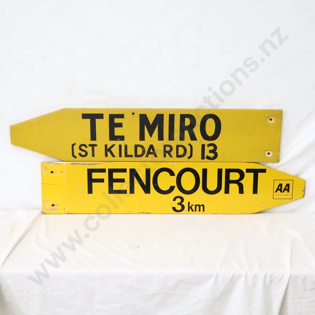 Wooden AA Road Signs x 2 (Cambridge) Image 1++