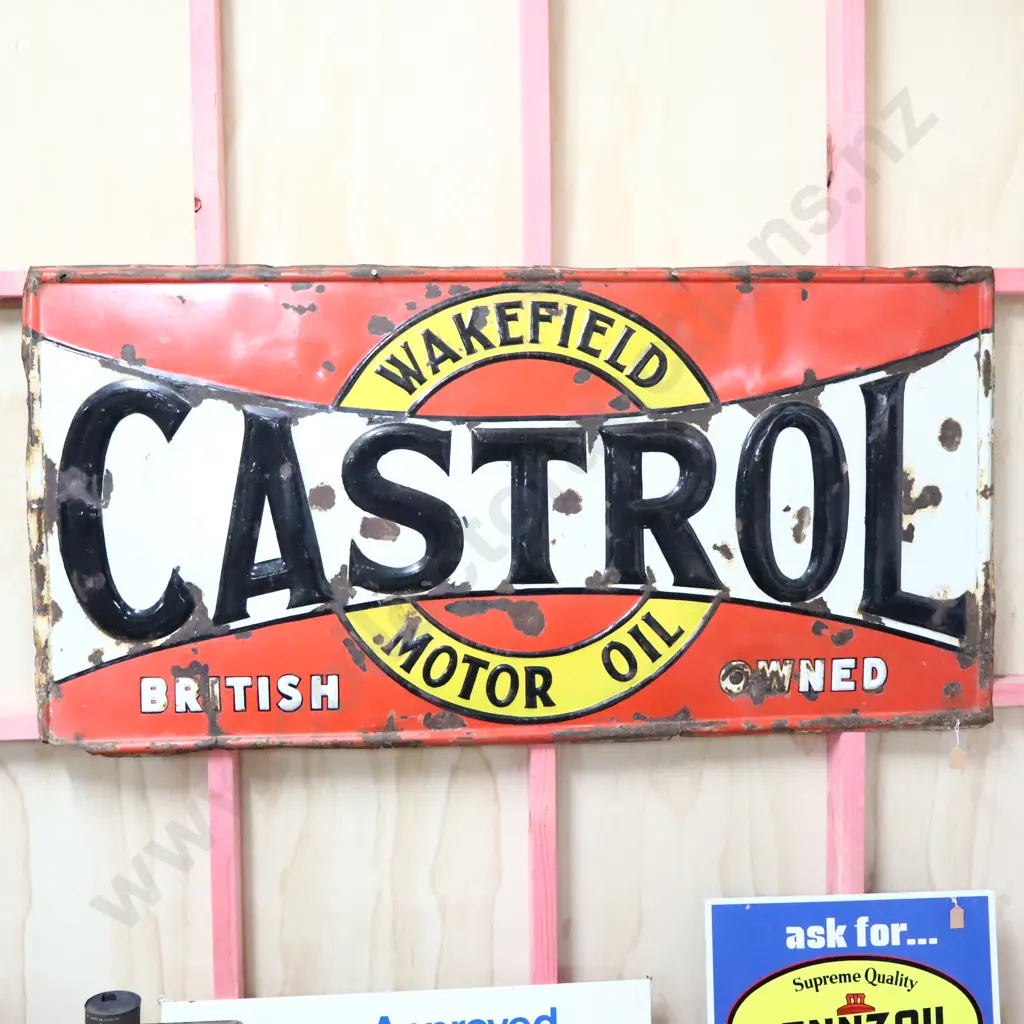 LARGE 6x3 Foot Wakefield Castrol Enamel Sign Image 1++