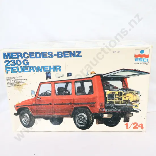 ESCI Mercedes Benz 230G Feurwehr Model set  1/ 24
