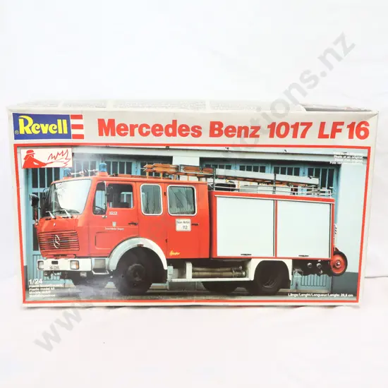 Revell Mercedes Benz 1017 LF 16 Model set 