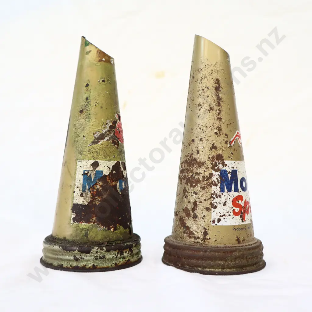 Golden Mobil Oil Special Oil Bottle Tops Image 1++