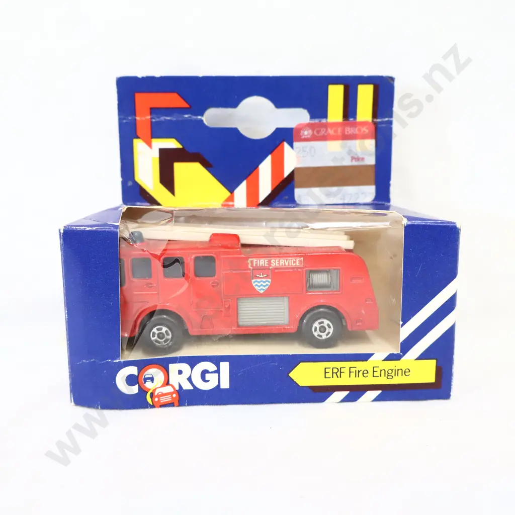Corgi  ERF Fire Engine  J7 Image 1++