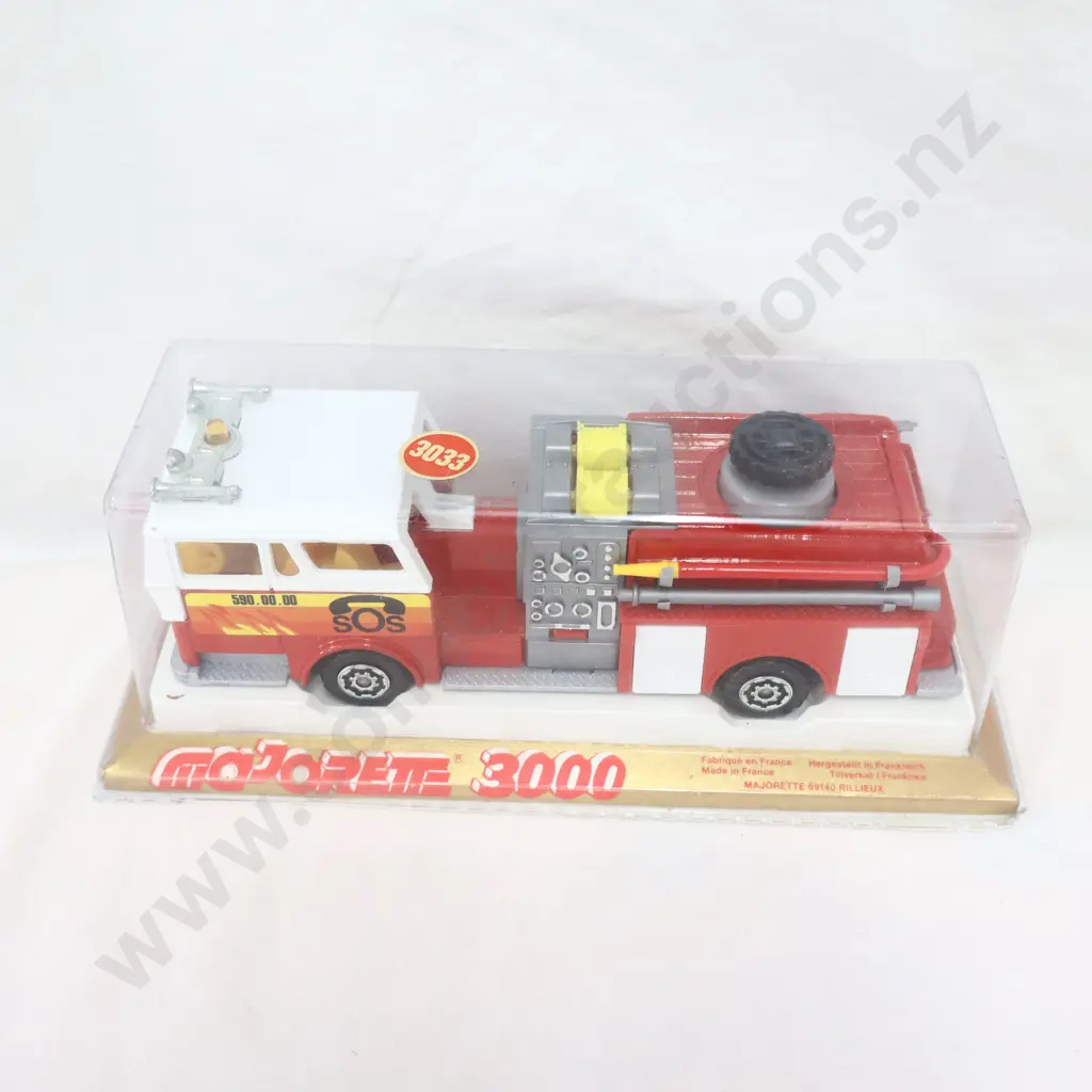 Majorette 3000 Fire Truck 3033 Image 1++