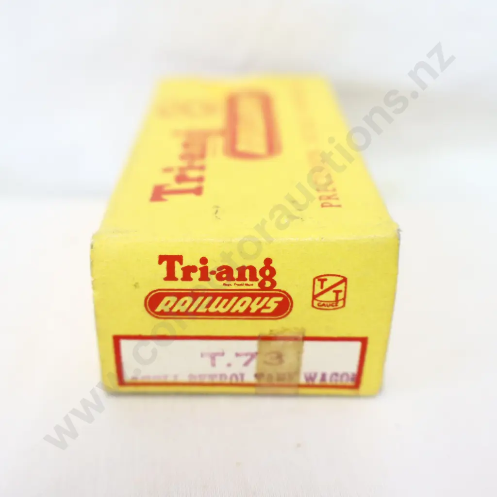 Tri-ang  T-73  Petrol tank BP Image 1++
