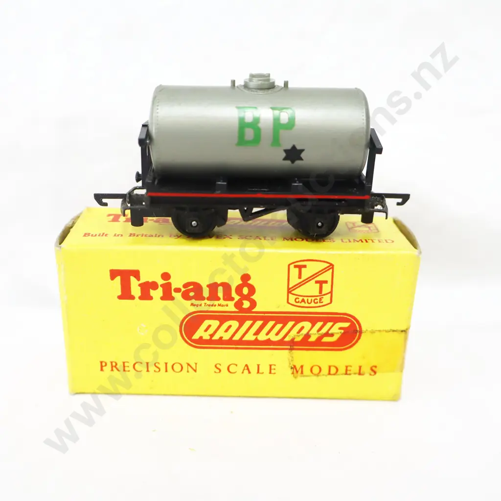 Tri-ang T 73 BP petrol wagon in shell box Image 1++