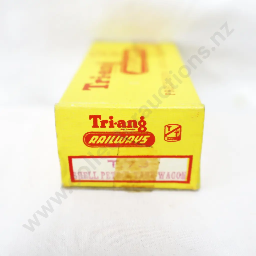 Tri-ang T 73 BP petrol wagon in shell box Image 1++