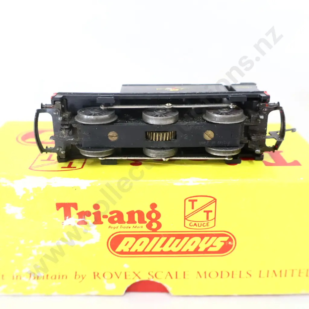 Tri-ang  T-90  0-6-0  Tank Loco Image 1++