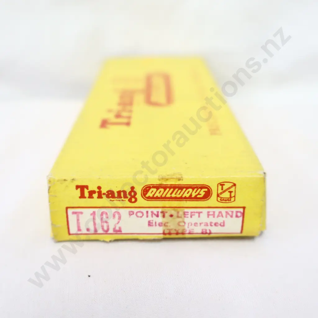 Tri-ang  T.162  Point left hand  Elec operated Type B Image 1++